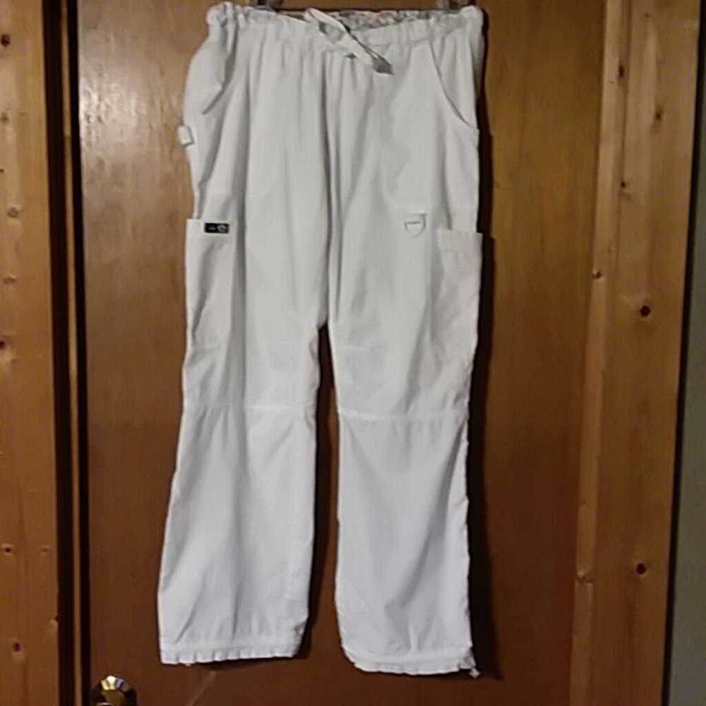 ❤Free with purchase❤Koi Scrub Pants Size SP